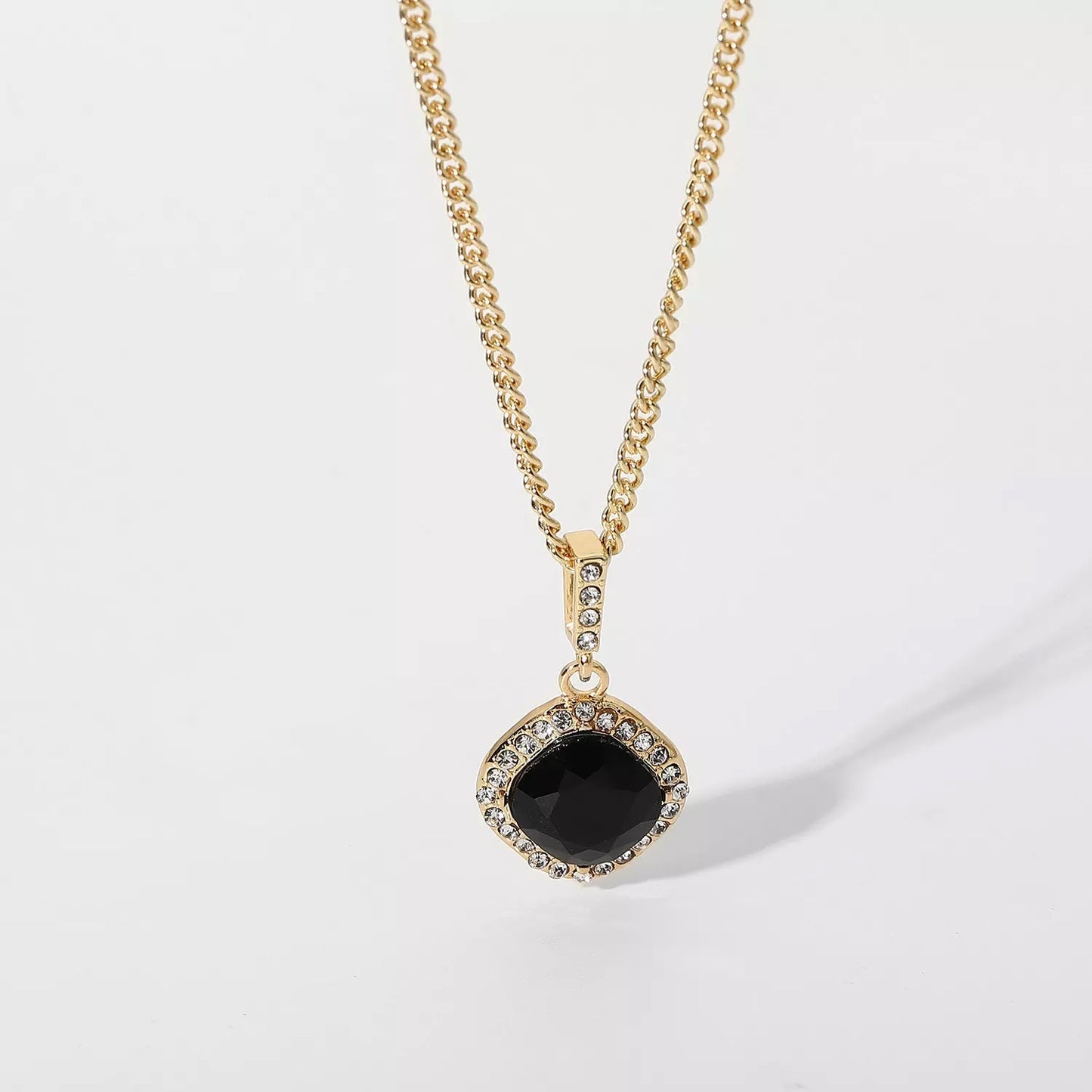 Collar de zirconias