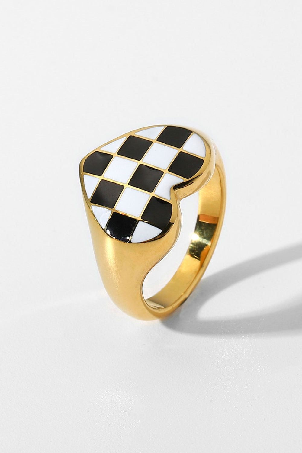 Checker ring