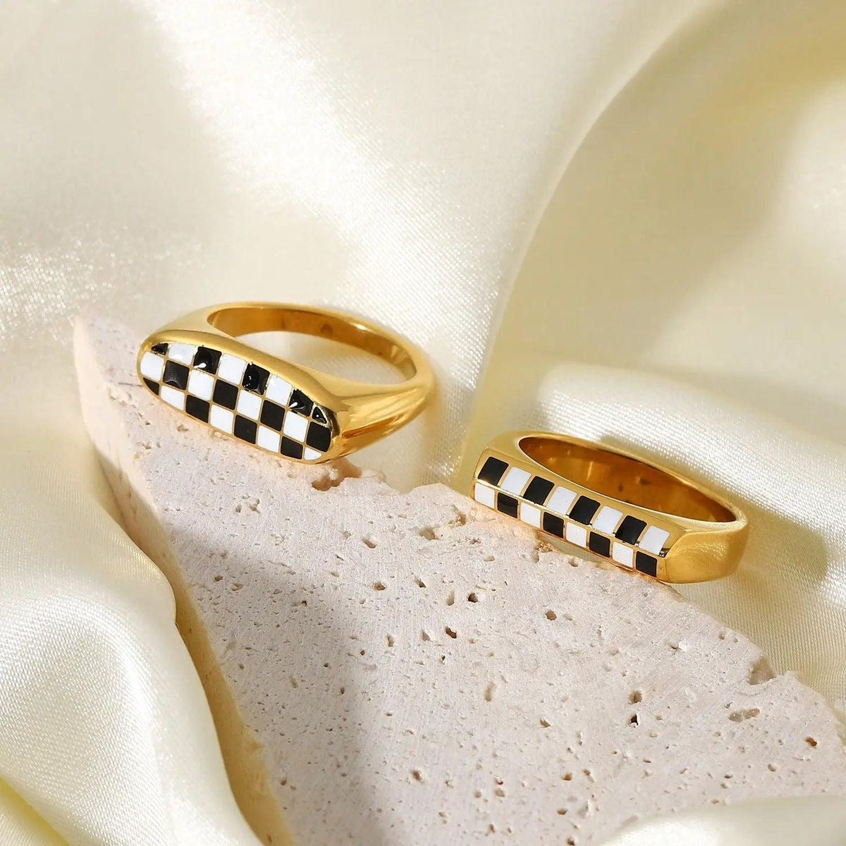 Checker ring