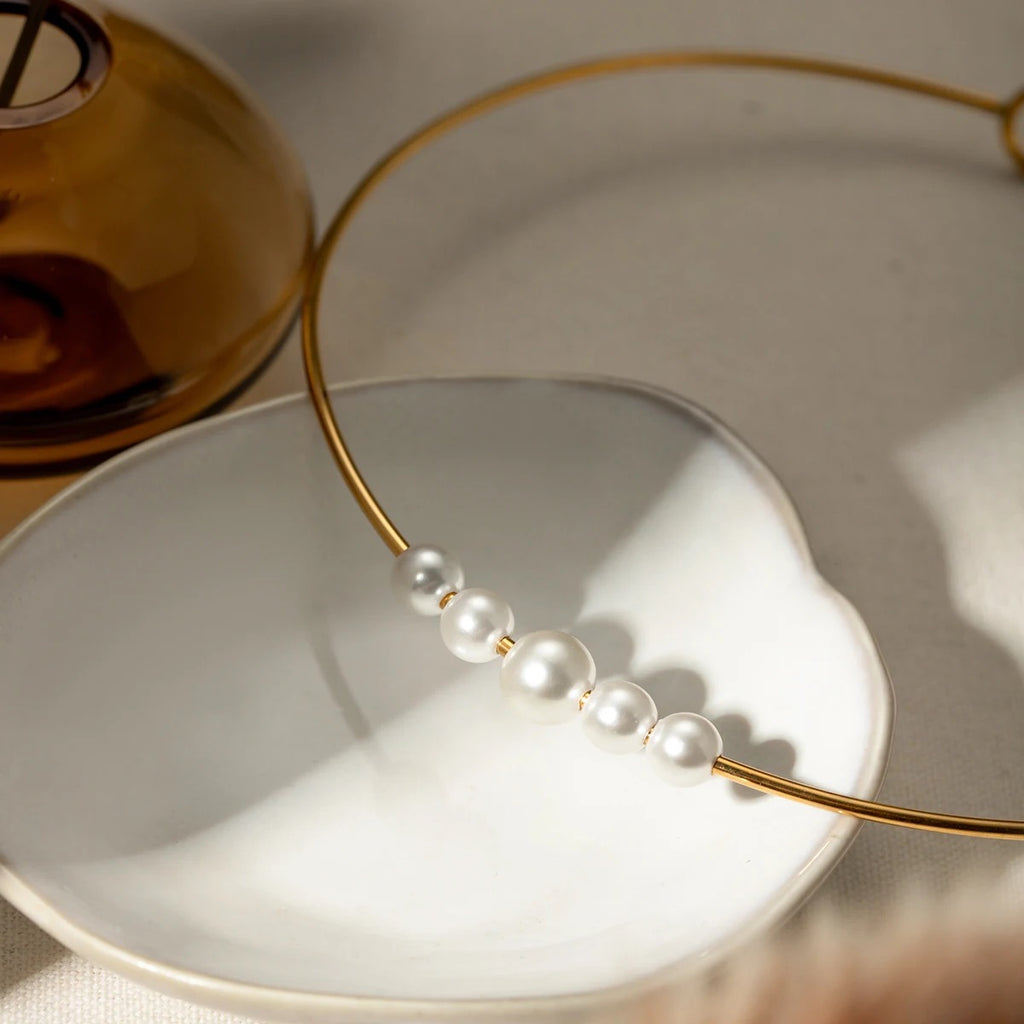 Aina Necklace