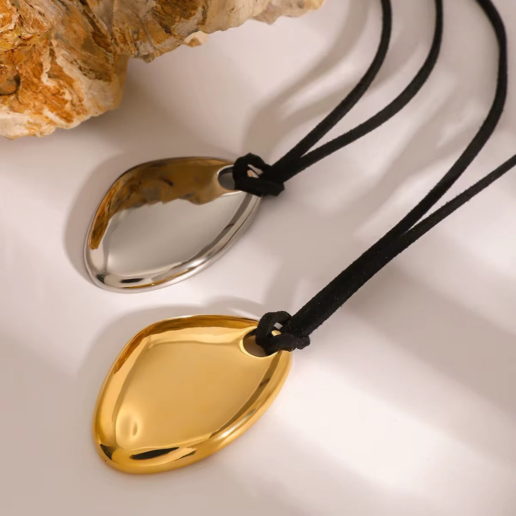 Lara Necklace