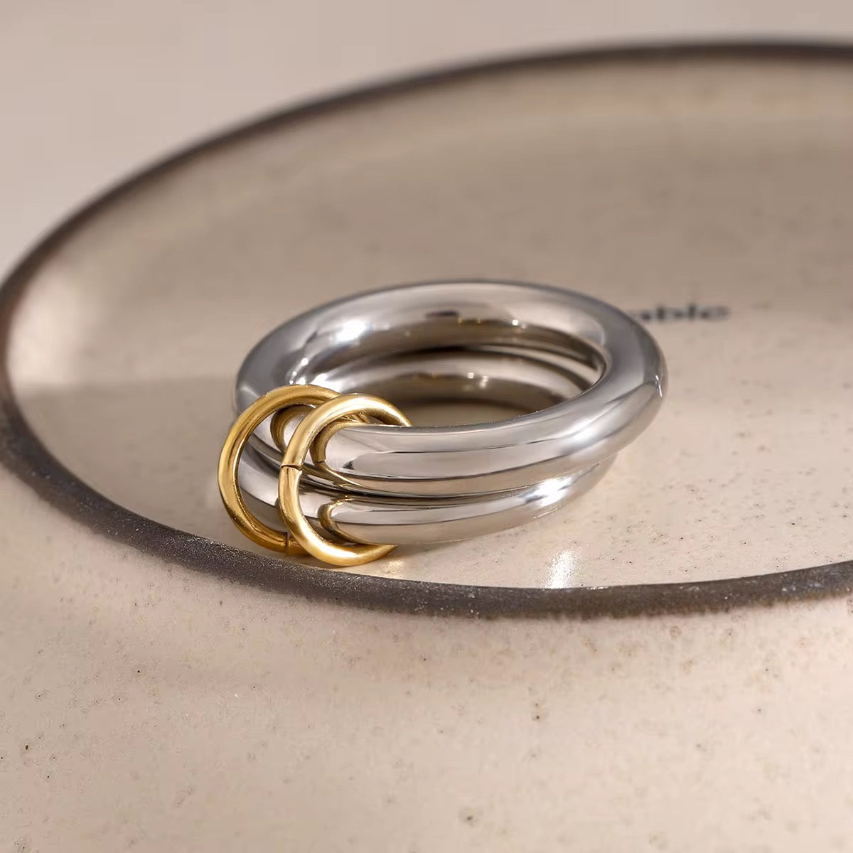 Inés Ring
