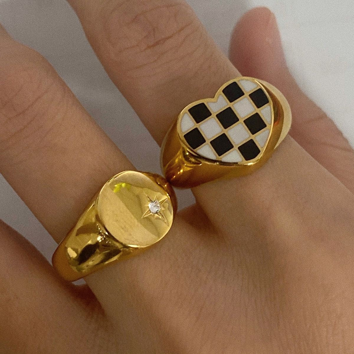 Checker ring