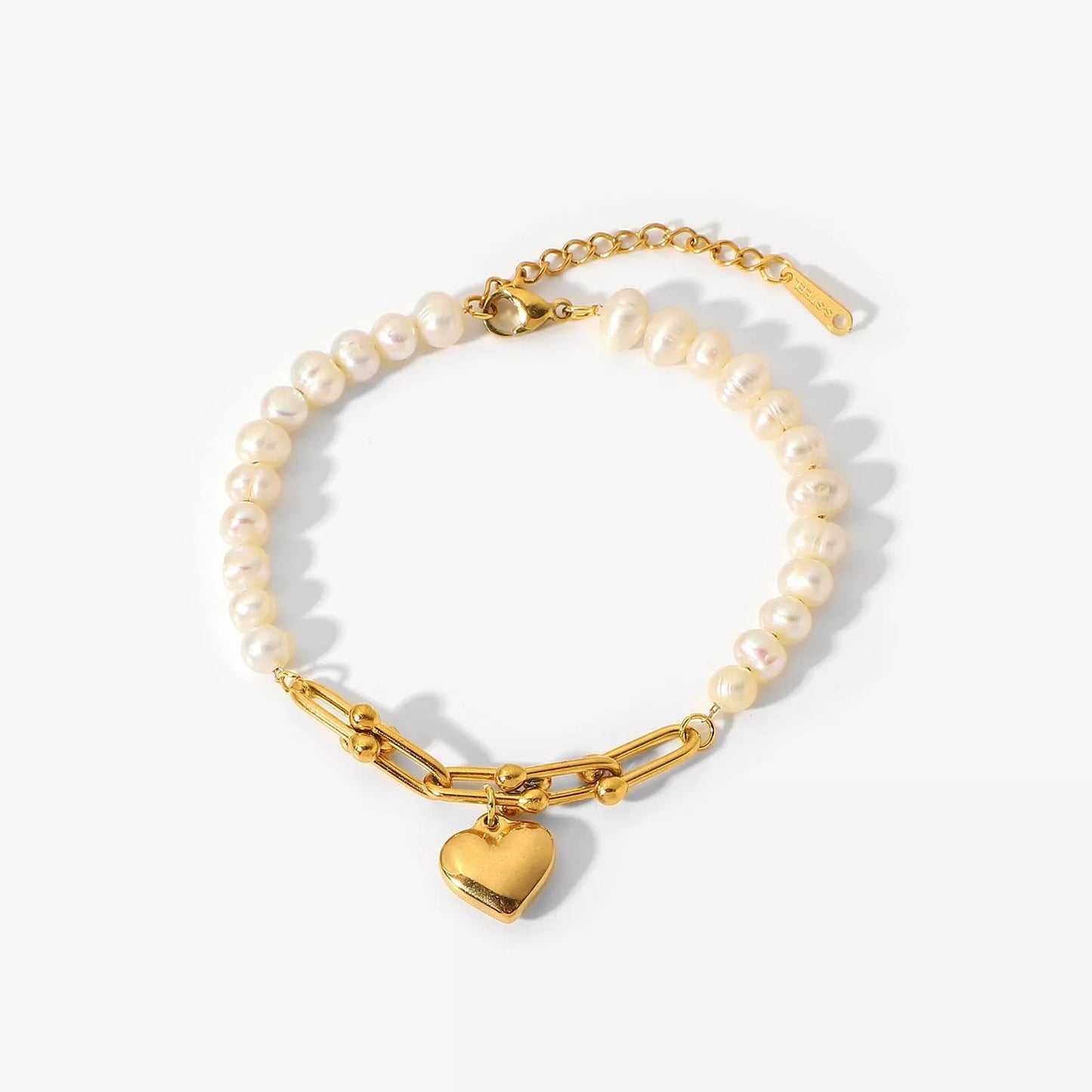 Pulsera de corazón con perlas