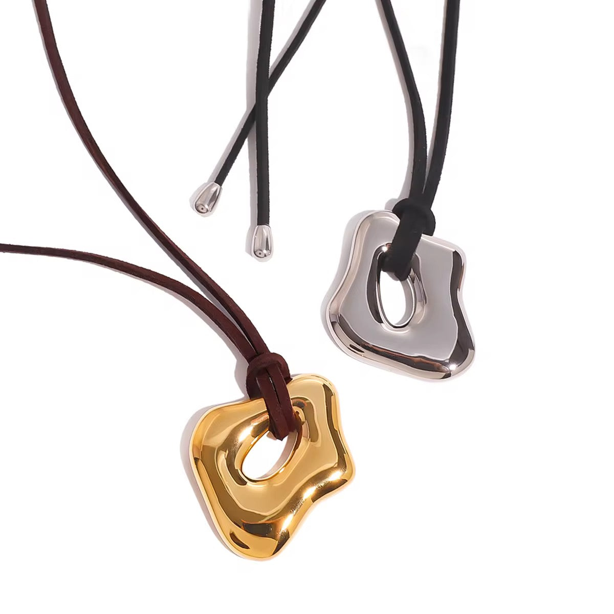 Camelia Necklace